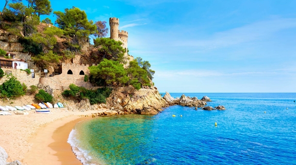 Csúcs nyaralás Costa Braván!