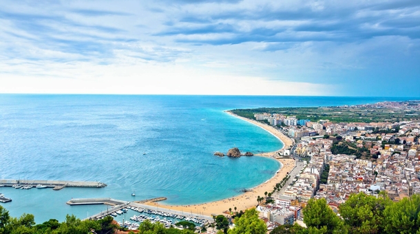 Csúcs nyaralás Costa Braván!