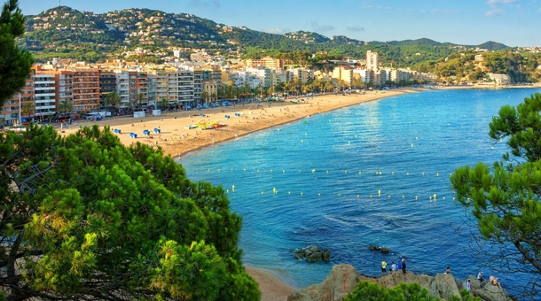 Csúcs nyaralás Costa Braván!