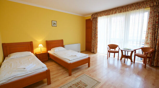 Hotel Járja***
