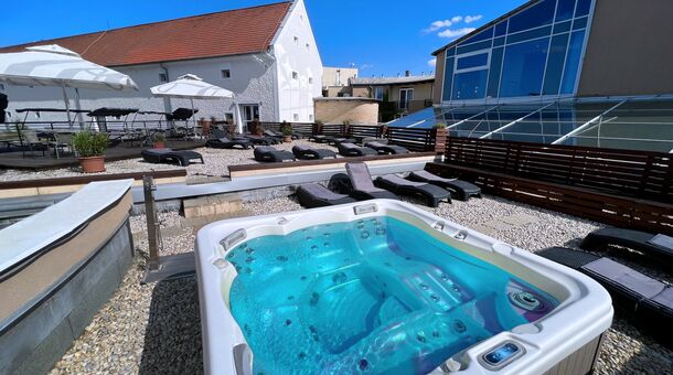 CE Plaza Hotel****