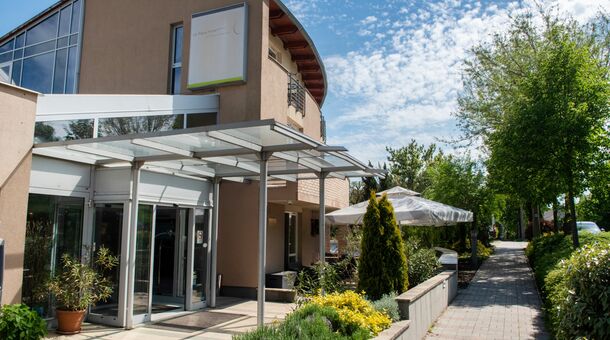 CE Plaza Hotel****