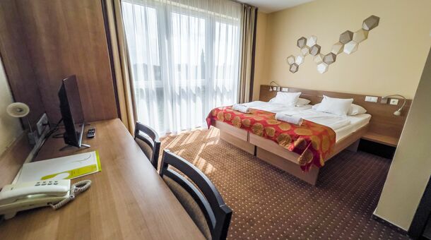 CE Plaza Hotel****