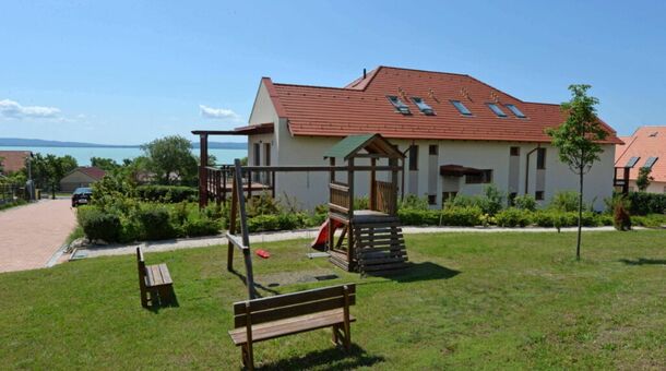 Aranymandula Apartmanok
