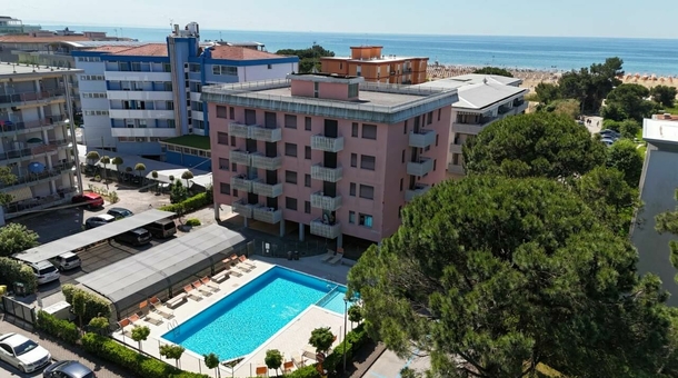 Nyári fürdőzés Bibione tengerpartján!