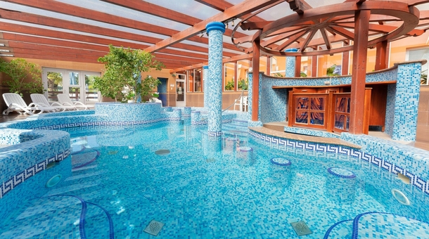 Bagolyvár Étterem & Vendégház & Wellness