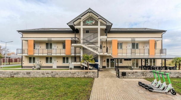 Safari Hotel***