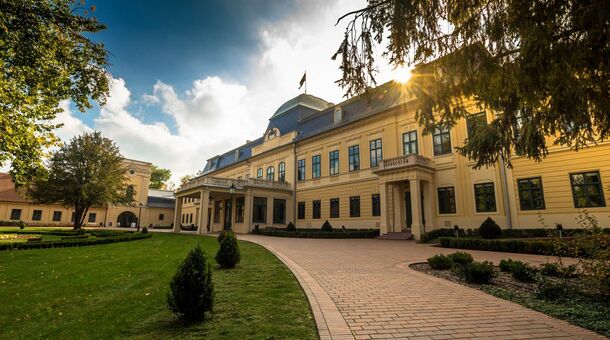Gyula Wellness Villa