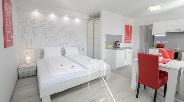 HR Apartmanház