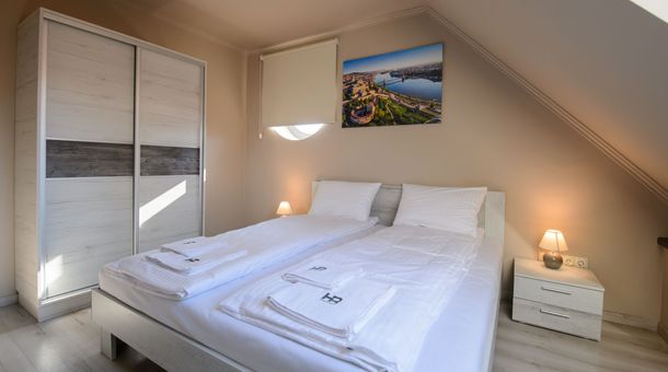 HR Apartmanház