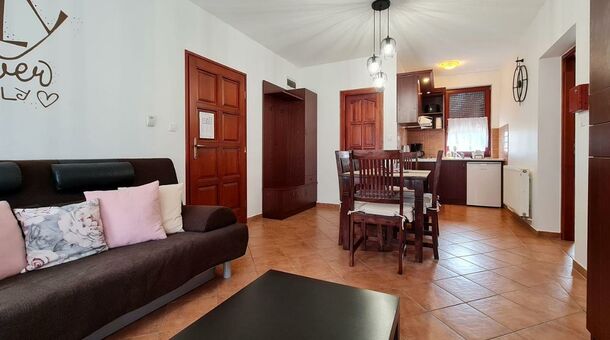 Cherry Apartmanház