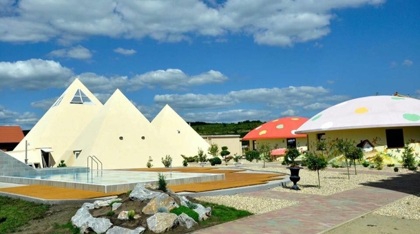 Demjén Piramis Fürdő és Üdülőpark