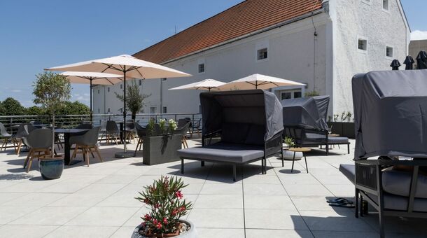 CE Plaza Hotel****