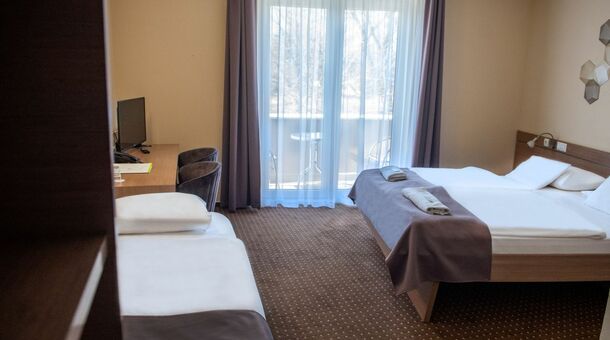 CE Plaza Hotel****