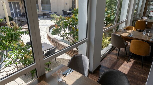 CE Plaza Hotel****