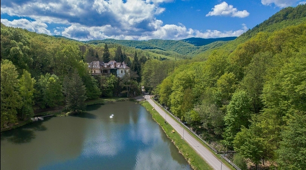 Kőkapu Vadászkastély és Hotel & Apartments