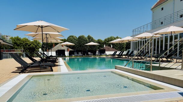 CE Plaza Hotel****
