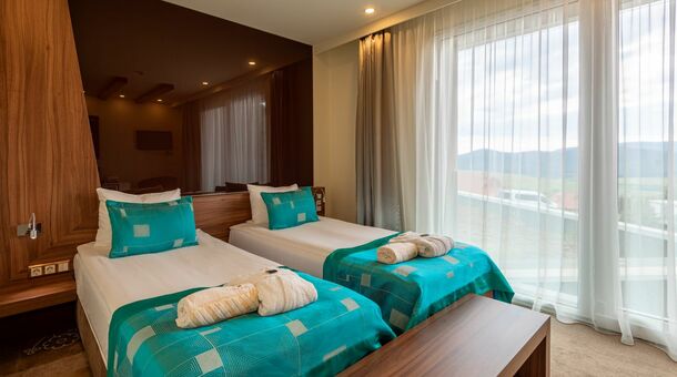 Castellum Hotel Hollókő****