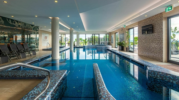 Castellum Hotel Hollókő****