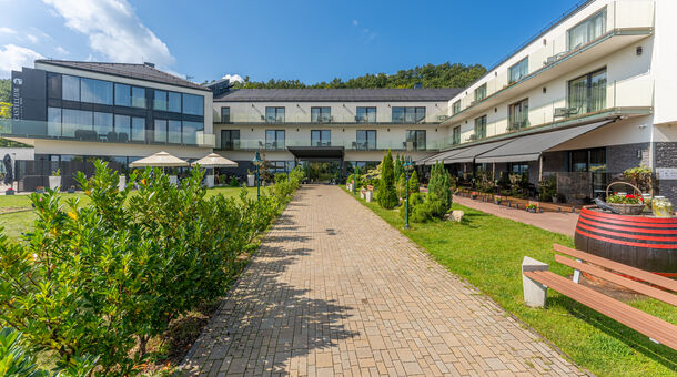 Castellum Hotel Hollókő****