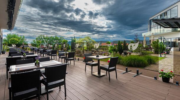 Castellum Hotel Hollókő****