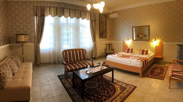 Festetich Kastélyszálló és Zsuzsanna Hotel