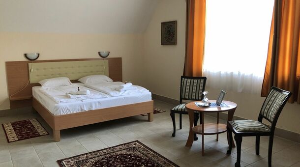 Festetich Kastélyszálló és Zsuzsanna Hotel