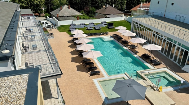 CE Plaza Hotel****