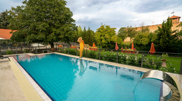 Elizabeth Hotel****