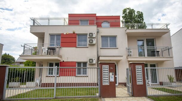 Veritas Apartmanház