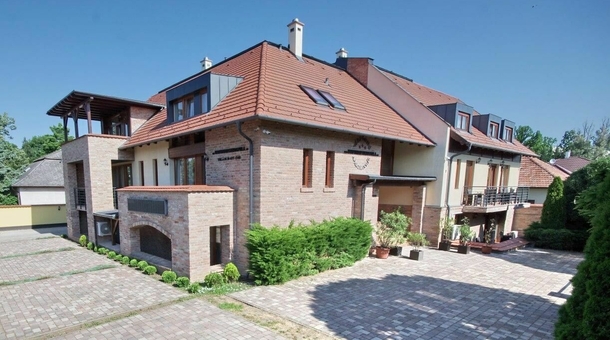 Várfürdő Panzió