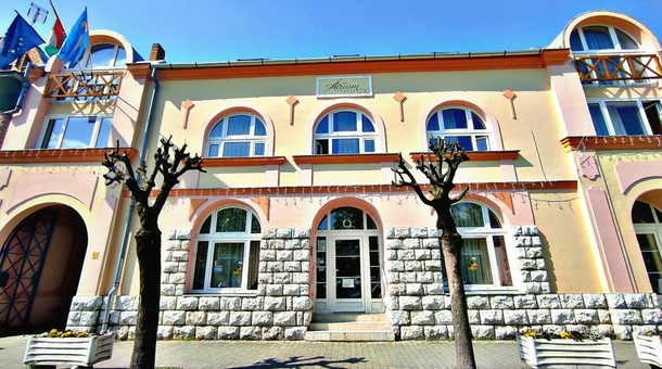 Átrium Hotel***
