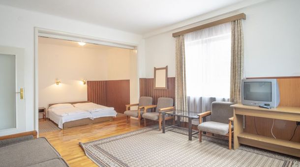 Hotel Sirály