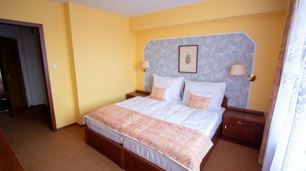 Komfort Hotel Platán