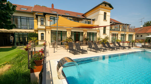 Elizabeth Hotel****