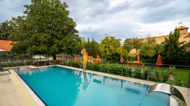 Elizabeth Hotel****