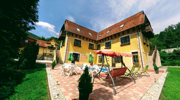 Hotel Szeleta***