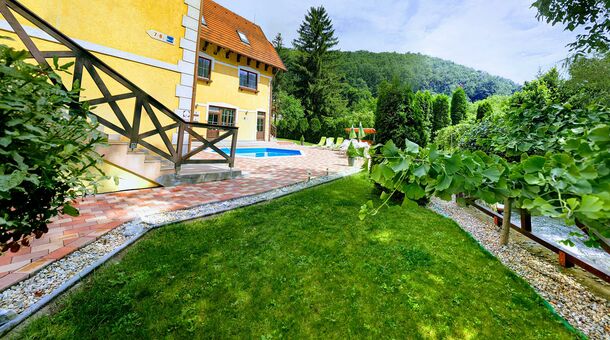 Hotel Szeleta***