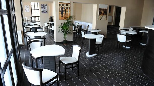 Végvári Hotel***