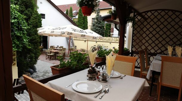 Végvári Hotel***