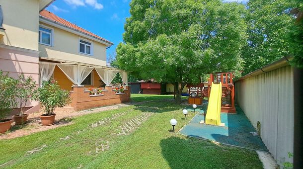Príma Villa Apartmanház