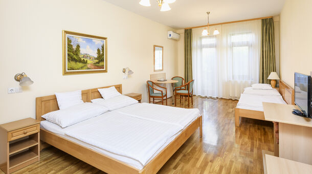 Ametiszt Hotel
