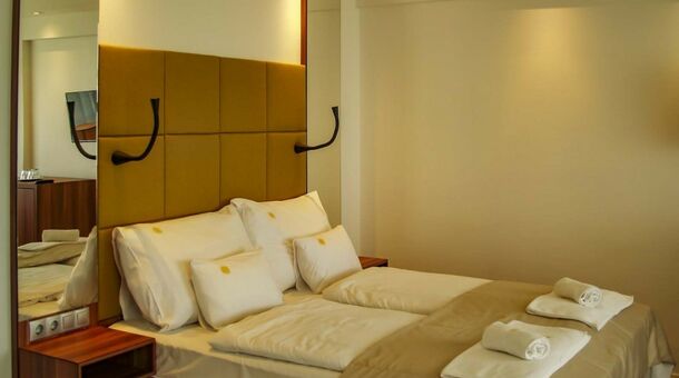 Világos Hotel