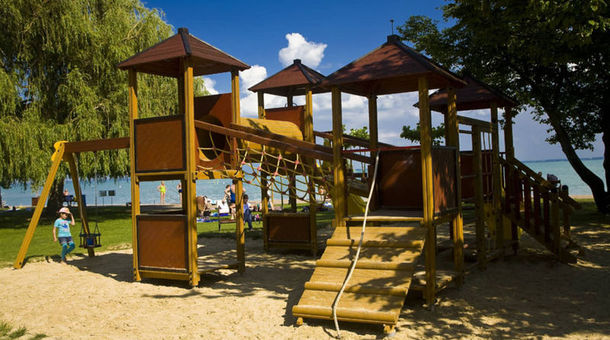Holiday Hotel Csopak