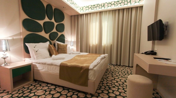 Hotel Aurum Family****
