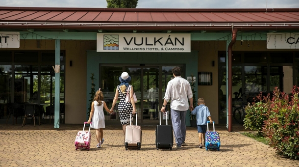 Vulkán Wellness Hotel & Camping