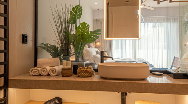 REED Luxury Hotel & Bistro*****