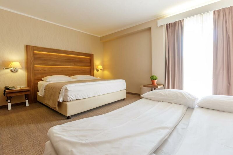 Wellness Hotel Apollo**** - 2+2 ágyas családi parkra néző szoba