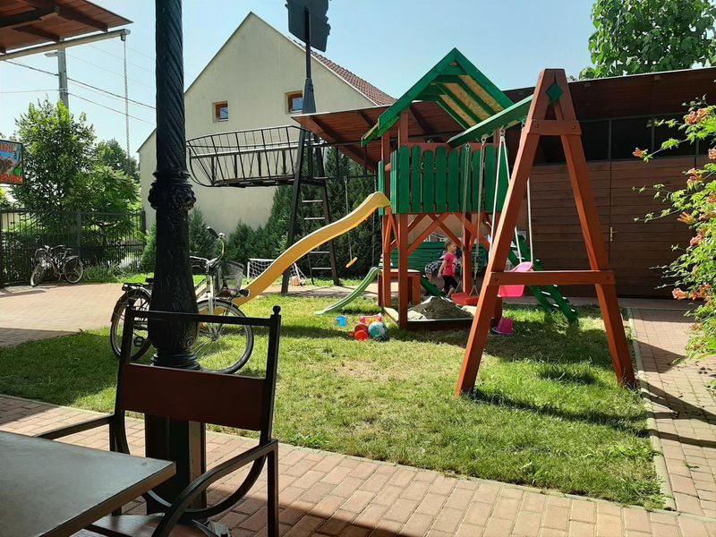 Meseház Apartman