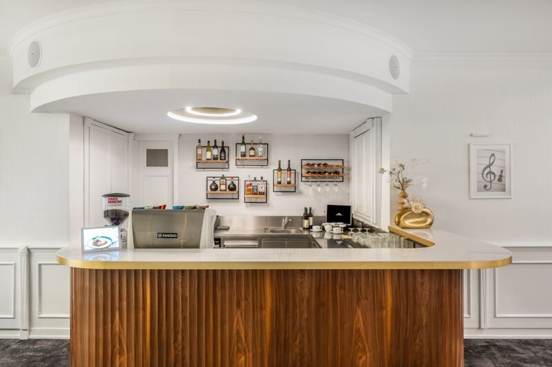Lobby bár